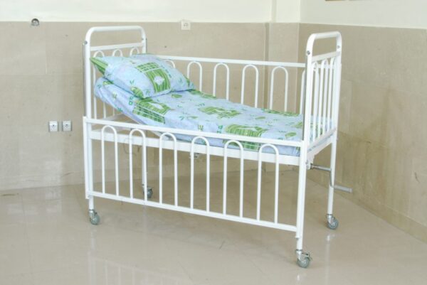 IMG_2858 تخت اطفال یک شکن - Image 1